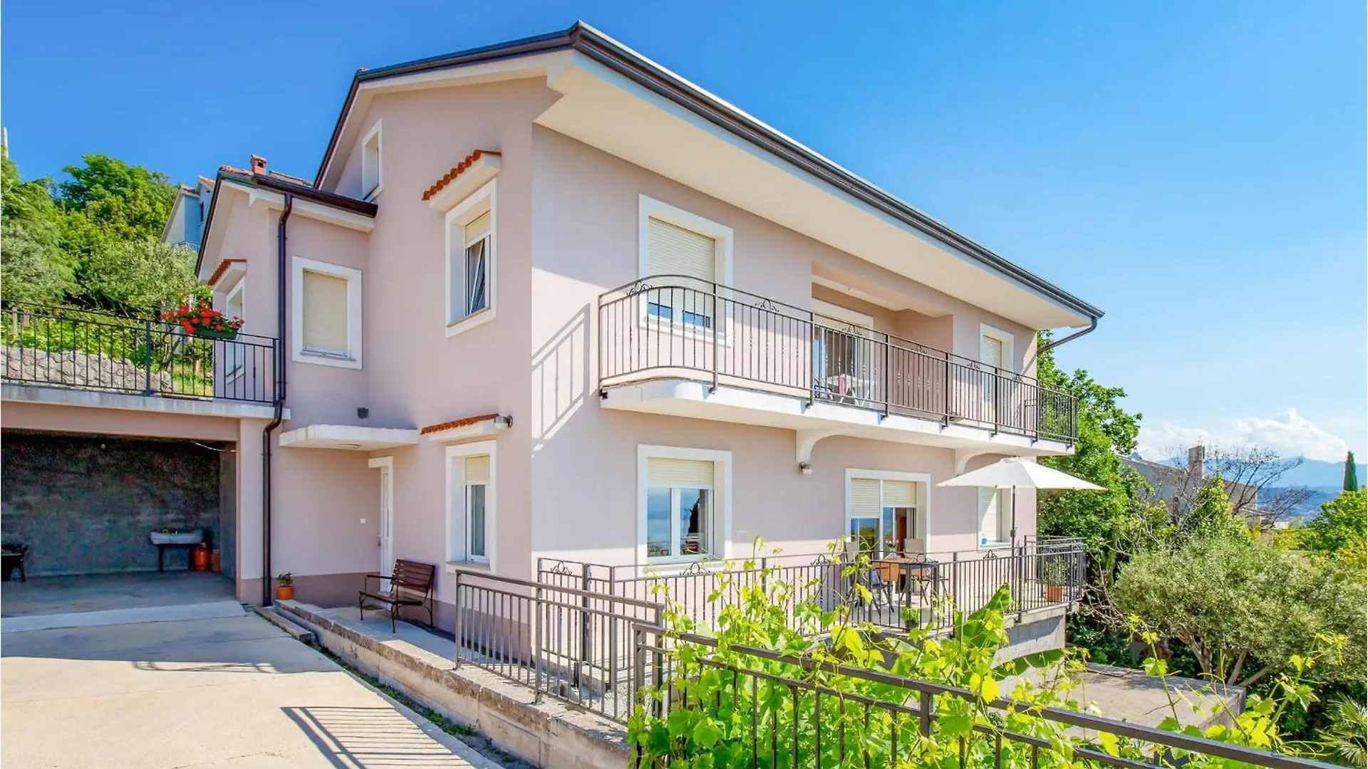 Lovely Apartment In Bregi With House Sea View Opatija